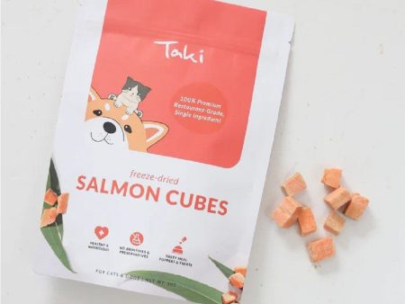 Freeze Dried Salmon Cube Treats for Dogs and Cats Supply